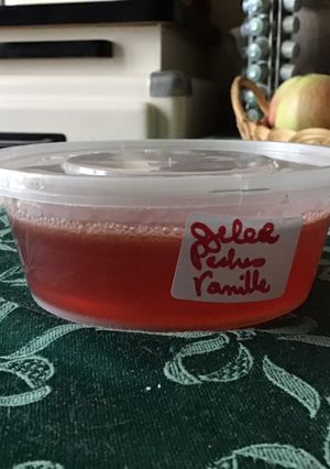 Une photo de Gelée aux pêches du jardin et vanille