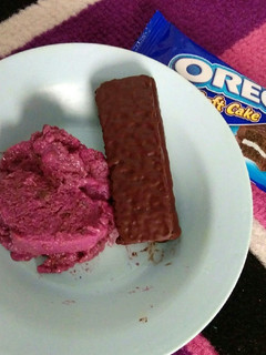 Foto resep Ice cream soft cake OREO mix fruits (cemilan sehat)
