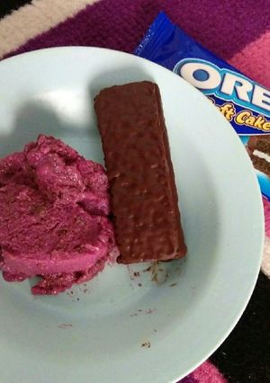 Foto resep Ice cream soft cake OREO mix fruits (cemilan sehat)