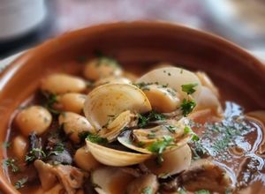 Una foto de Cocina express 1: Judiones con setas y almejas