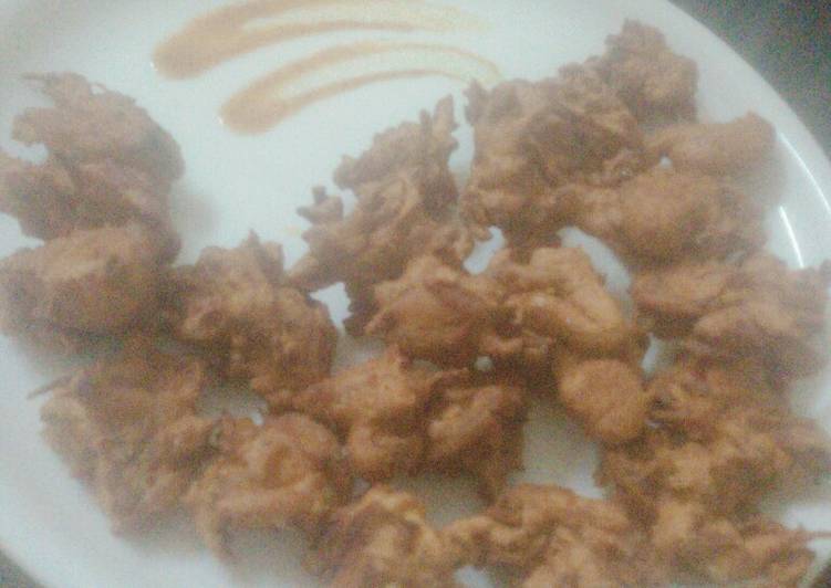 Step-by-Step Guide to Make Super Quick Homemade Onion pakoda