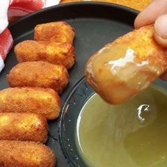 A picture of Paneer Fingers.