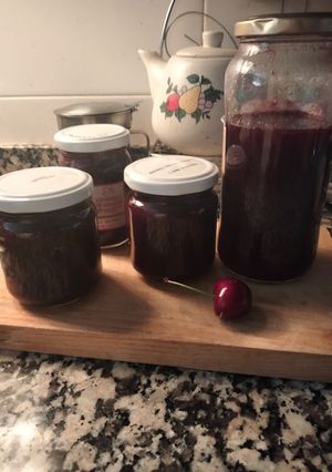 Una foto de Mermelada de cereza