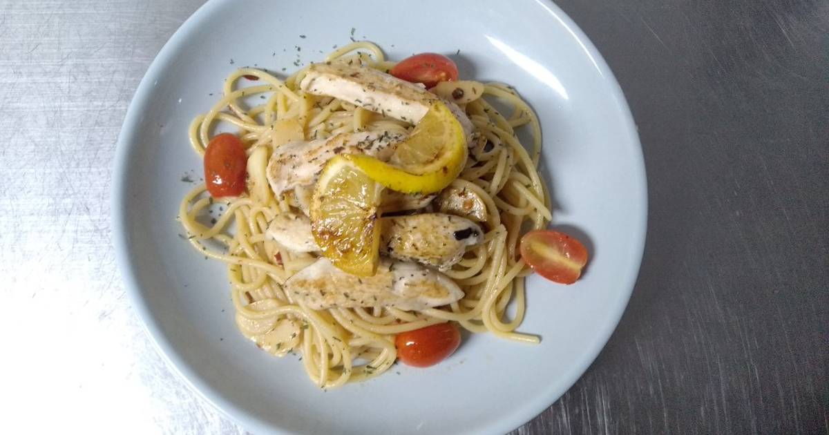 Resep Aglio e olio with Grilled Chicken oleh Second Stuff Cookpad