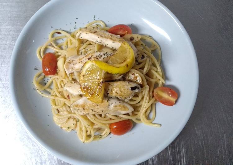 Resep Aglio e olio with Grilled Chicken, Sempurna