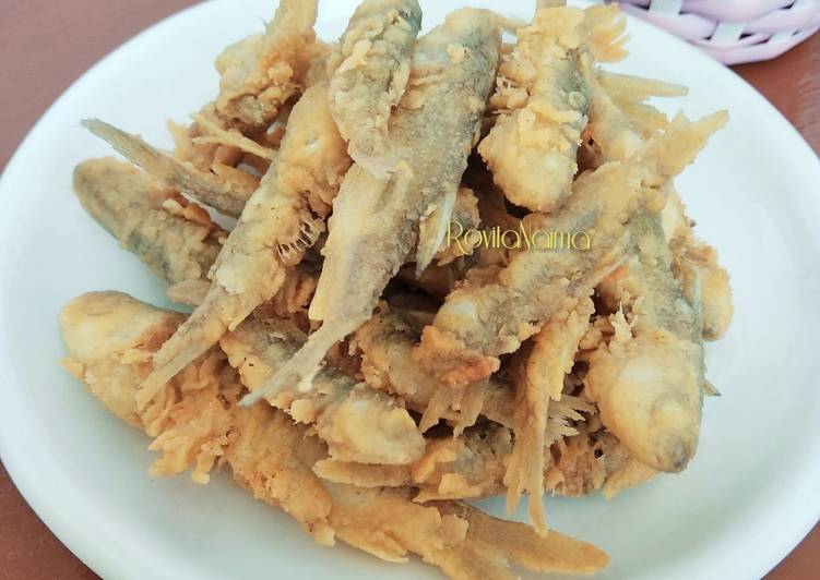 Bagaimana Menyiapkan Ikan wader krispy yang Menggugah Selera