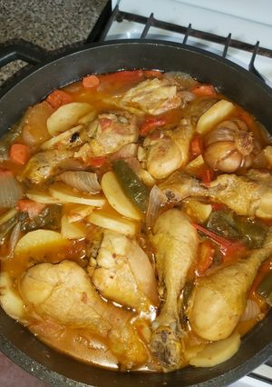 Una foto de Muslos de pollo rustido a mi manera