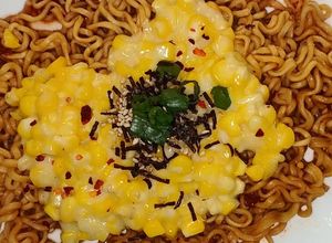 Gambar Ramen Pedas dan Jagung Keju Ala Korea