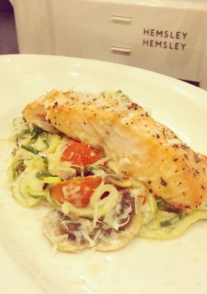 A picture of Creamy lemon and black pepper salmon courgetti.