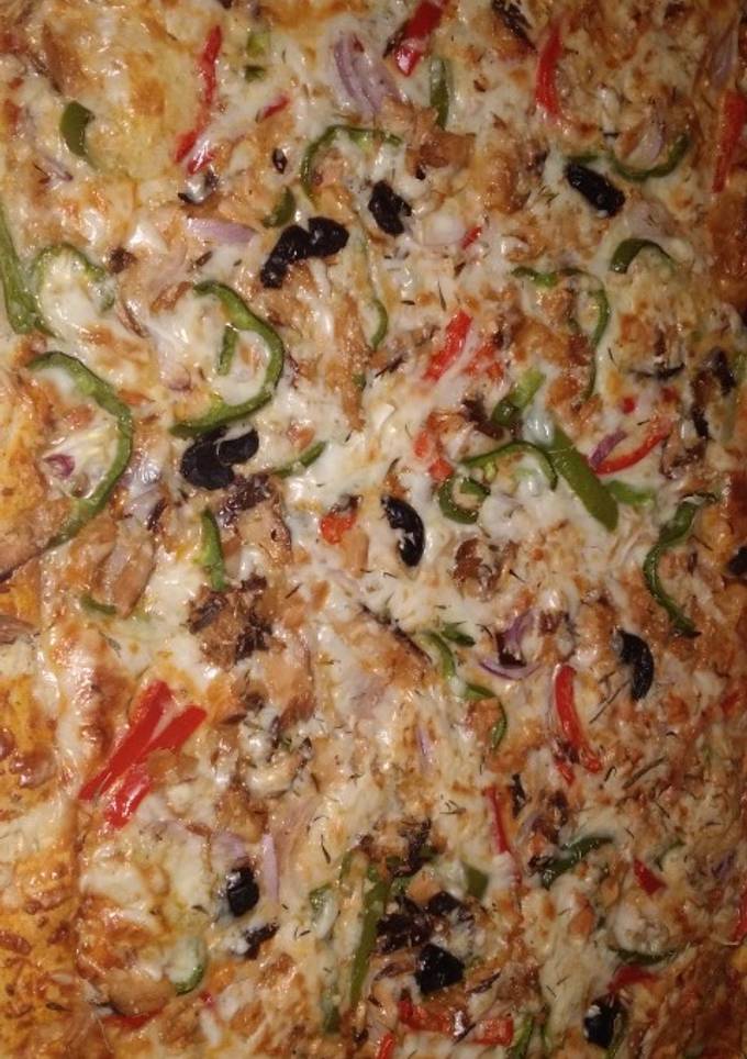 صورة بيتزا سهلة بعجينة ناجحة