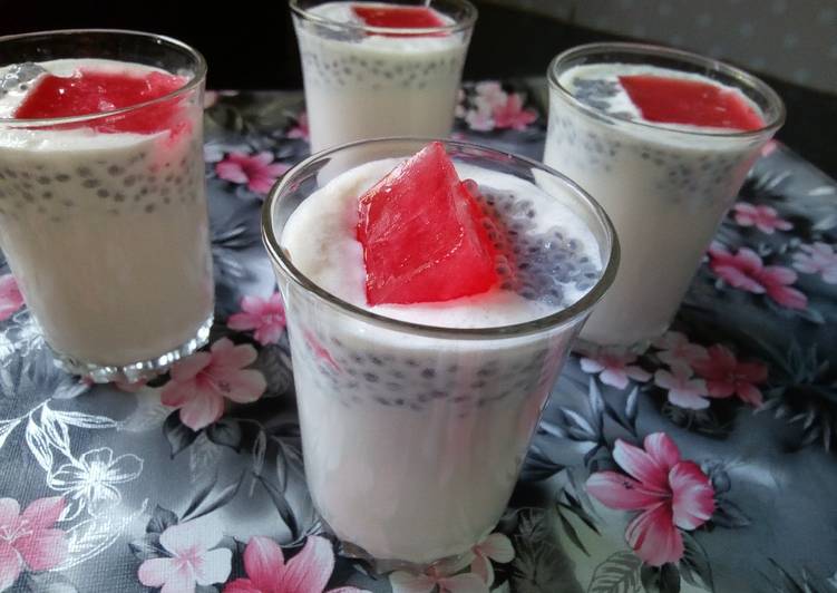 Milkshake with Rose syrup Ice Cubes#MykidsfavouriteDishContest