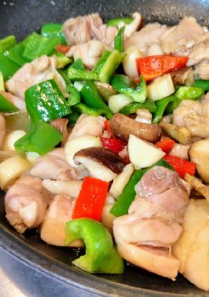 香菇黃燜雞 的食譜成品照片