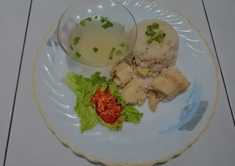 Langkah Mudah untuk Menyiapkan Ayam Hainan (Rice cooker), Lezat