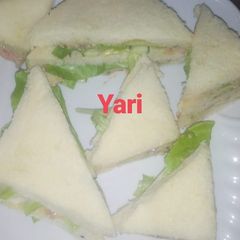 A picture of Sardine sandwich.