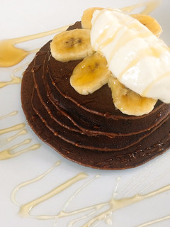 Una foto de Tortitas de platano y chocolate nesquik