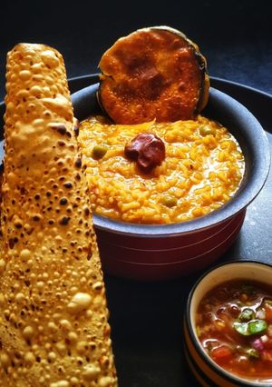 A picture of Khichdi.