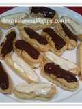Eclairs de crema y chocolate
