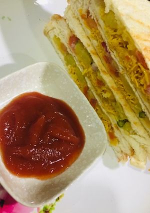 A picture of Vegetable Cheese Sandwich.