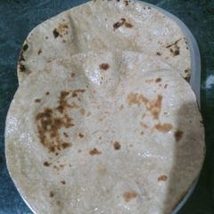 A picture of Wheat floor chapati 😋.