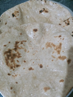 A picture of Wheat floor chapati 😋.