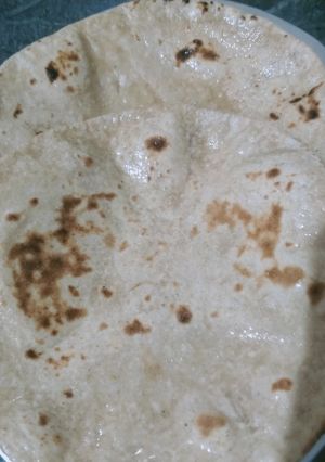 A picture of Wheat floor chapati 😋.