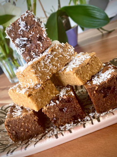 Una foto de Brownie saludable de plátano y mantequilla de cacahuete