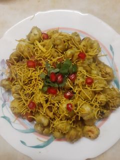 મખાના ભેળ (Makhana Bhel Recipe In Gujarati) રેસીપી મુખ્ય ફોટો
