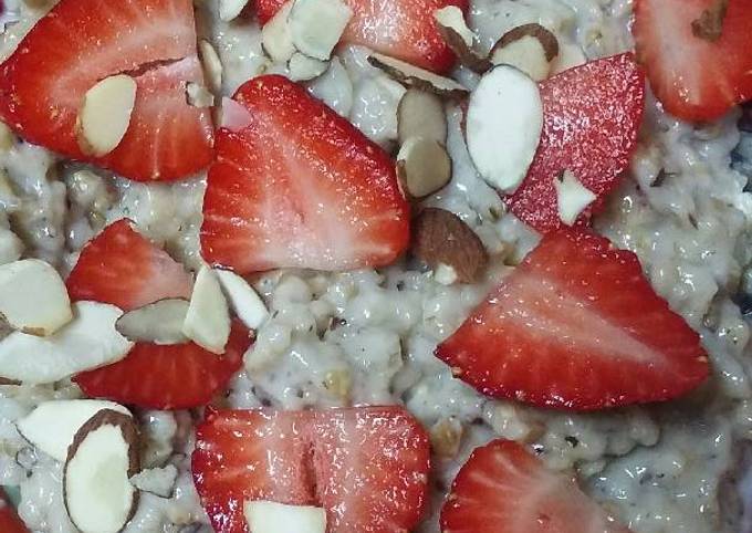 How to Prepare Homemade Maple and Brown Sugar Steel Cut Oats (Big Batch)