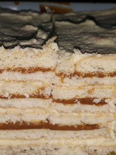 Una foto de Torta de Galletas con Crema y Dulce De Leche
