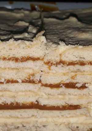 Una foto de Torta de Galletas con Crema y Dulce De Leche