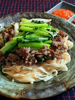 A picture of Stir-Fried Pho.