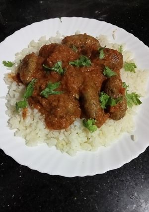 صورة لوصفة أرز بصلصة کرات السردین 🐟 👌