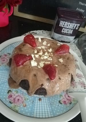 صورة لوصفة كيكة الشوكولاتة السهله 🥧🍓🍫