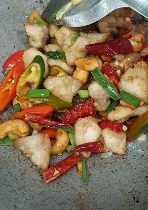รูปของ ไก่ผัดเม็ดมะม่วง