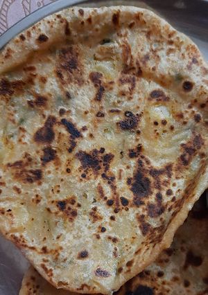 A picture of Aloo paratha.
