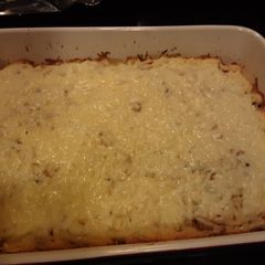 A picture of Cheesy chili spaghetti squash casserole.