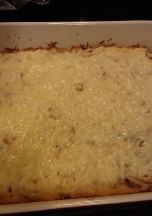 A picture of Cheesy chili spaghetti squash casserole.