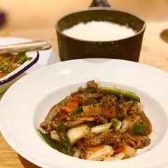 A picture of Beef & Oyster sauce with black pepper.