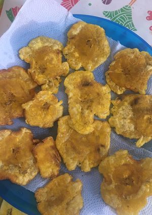 Una foto de Torrejas o tostones de plátano macho