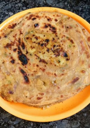Aloo paratha रेसिपी मुख्य फोटो