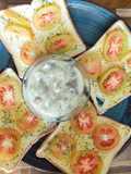 Garlic Bread & Potatoes Mushroom Cream Soup
