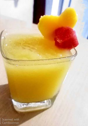 बाजार जैसी मैंगो फ्रूटी (Bazar jaisi mango fruity recipe in hindi) रेसिपी मुख्य फोटो
