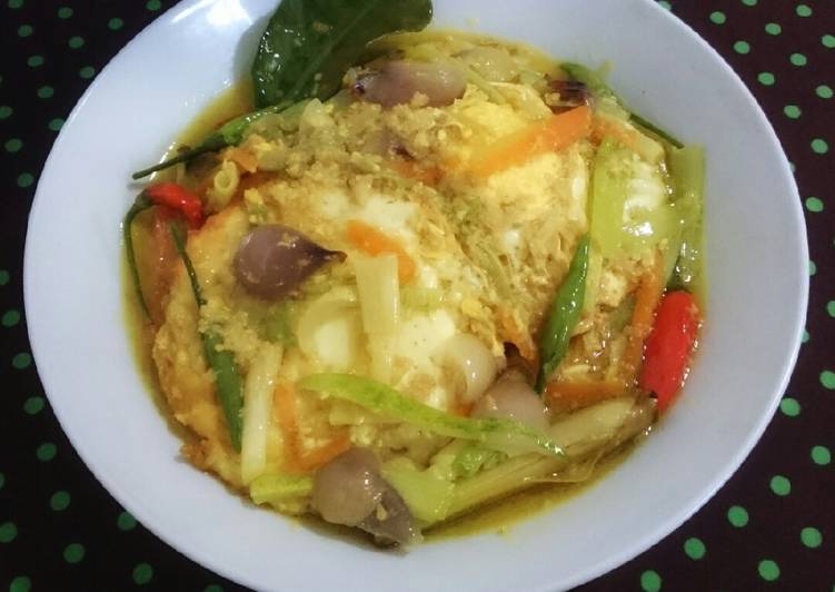 Cara Gampang Membuat Telur Mata Sapi Kuah Pesmol, Sempurna