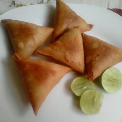 A picture of Mince meat samosa.