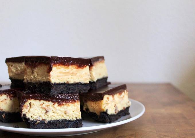 Oreo, chocolate and peanut butter cheesecake bars