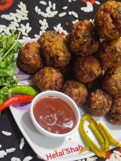 मुरमुरे पकौड़े (murmure pakode recipe in Hindi) रेसिपी मुख्य फोटो