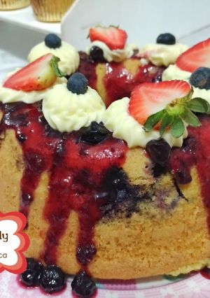 Una foto de Budín de frutos rojos