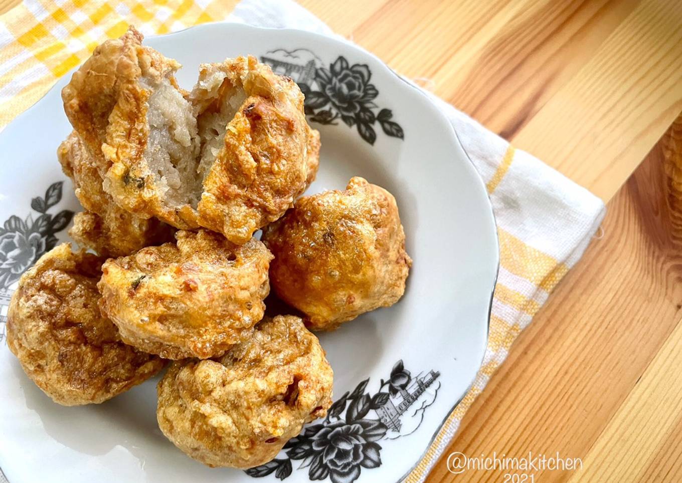 Bakso Babi Goreng / Fried Meatball