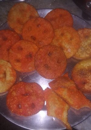 रंग बिरंगी स्माइली (Rang birangi smiley recipe in Hindi) रेसिपी मुख्य फोटो