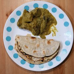 A picture of Aloo posto.